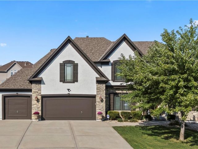 Homes for Sale in Kansas City, MO 64119 | 4606 NE 63rd Street