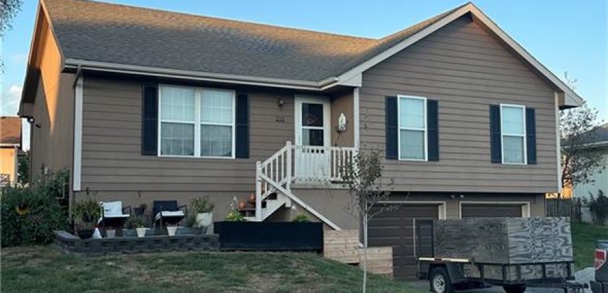 Homes for Sale in Kearney, MO 64060 | 210 E 22nd Street
