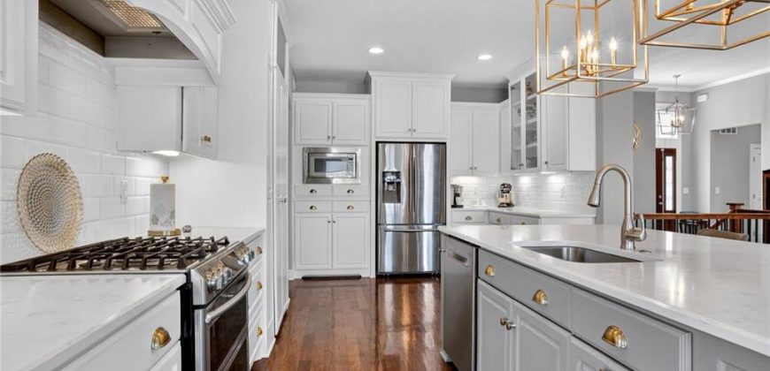 Homes for Sale in Parkville, MO 64152 | 13490 NW 72nd Street