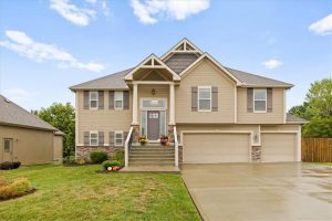 8204-NW-74th-Street-mls-2575819-image-1