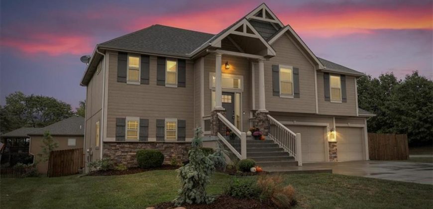 Homes for Sale in Kansas City, MO 64152 | 8204 NW 74th Street