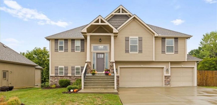 Homes for Sale in Kansas City, MO 64152 | 8204 NW 74th Street