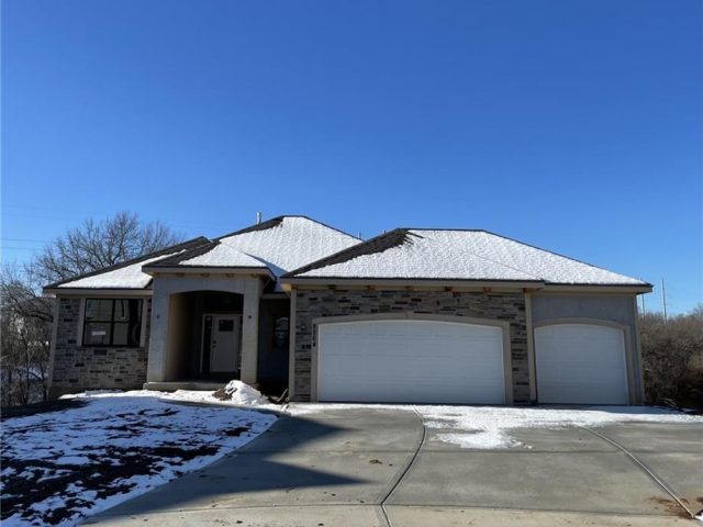 Homes for Sale in Kansas City, MO 64156 | 8823 N Colorado Avenue
