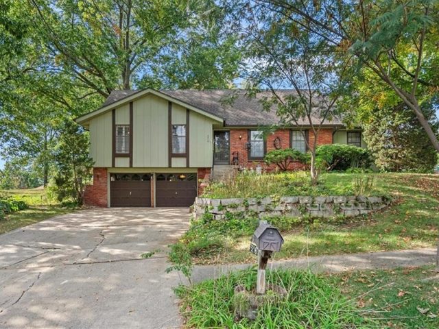 Homes for Sale in Kansas City, MO 64118 | 5216 N Central Street