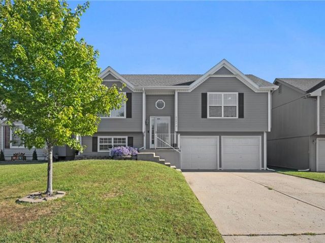 Homes for Sale in Kansas City, MO 64157 | 8680 NE 110TH Street