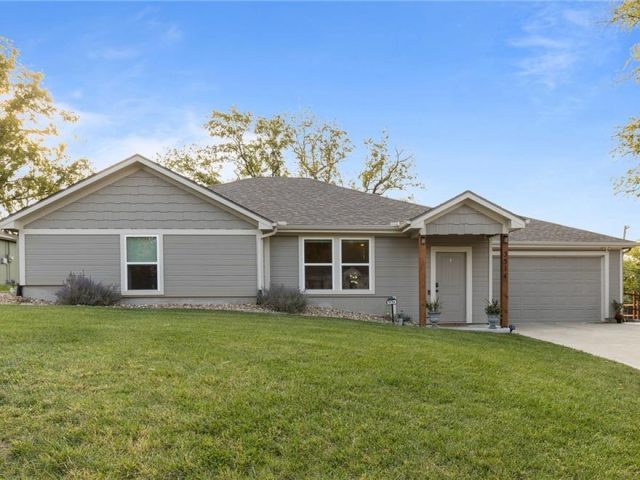 Homes for Sale in Kansas City, MO 64117 | 3514 NE Monterey Avenue