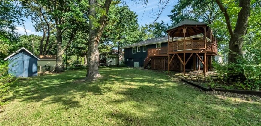 Homes for Sale in Gladstone, MO 64118 | 1600 NE Rosewood Drive