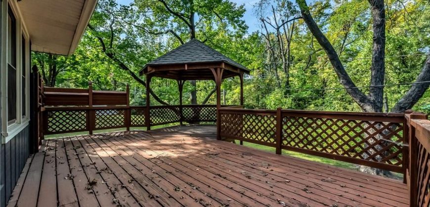 Homes for Sale in Gladstone, MO 64118 | 1600 NE Rosewood Drive