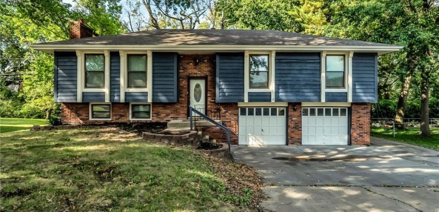 Homes for Sale in Gladstone, MO 64118 | 1600 NE Rosewood Drive