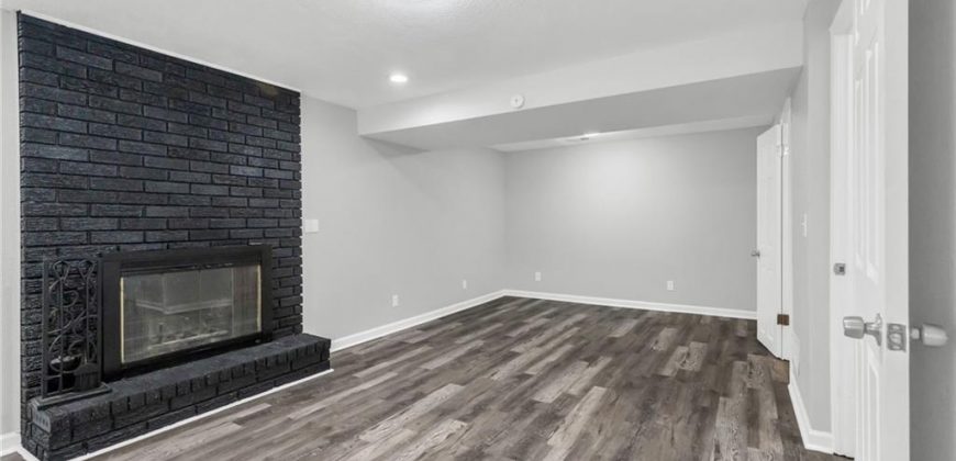 Homes for Sale in Kansas City, MO 64152 | 6920 NW 76th Place