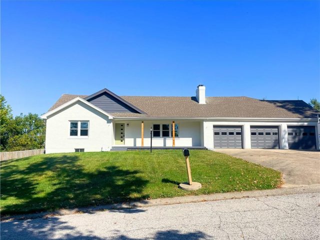 Homes for Sale in Kansas City, MO 64116 | 134 NE 47th Street