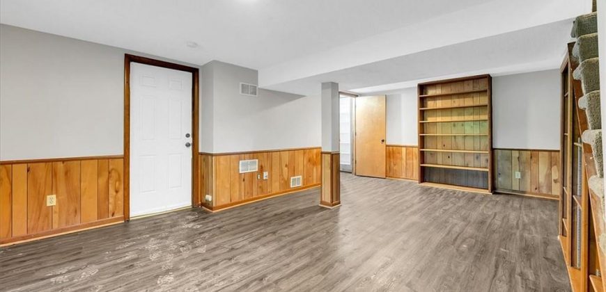 Homes for Sale in Kansas City, MO 64151 | 8012 NW Cadwallader Road