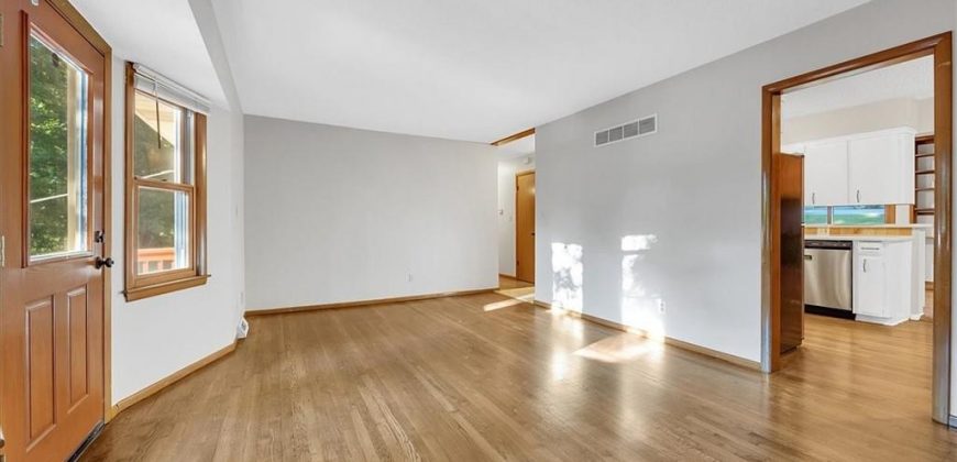 Homes for Sale in Kansas City, MO 64151 | 8012 NW Cadwallader Road