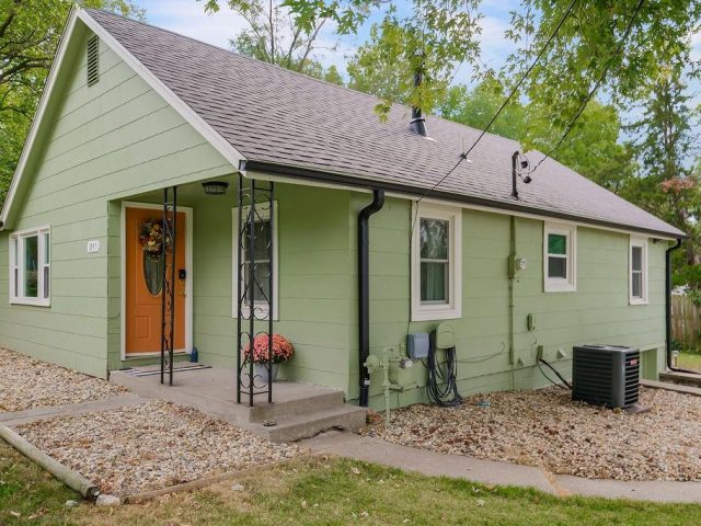 Homes for Sale in Northmoor, MO 64151 | 1845 NW 50th Terrace