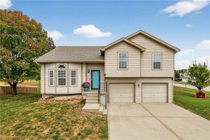 1730-NE-Chowning-Drive-mls-2581462-image-1