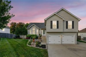 1304-NE-105-Terrace-mls-2581580-image-1