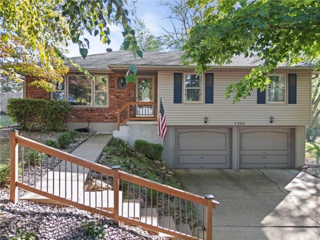 Homes for Sale in Kansas City, MO 64152 | 7309 NW 73rd Terrace