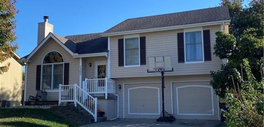 Homes for Sale in Kansas City, MO 64118 | 1305 NW 72nd Street