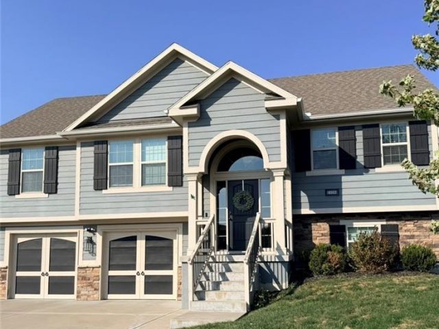 Homes for Sale in Kansas City, MO 64156 | 4512 NE 103rd Terrace