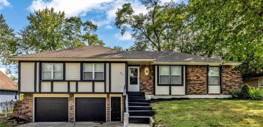 Homes for Sale in Kansas City, MO 64118 | 841 NW 69th Place