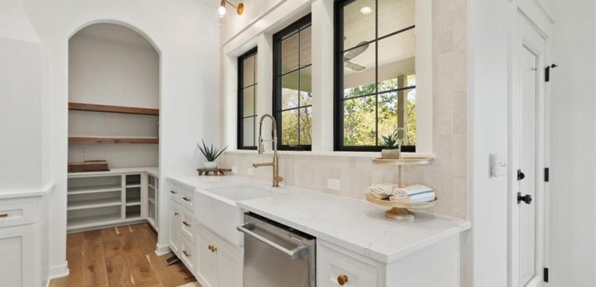 Homes for Sale in Kansas City, MO 64157 | 8837 N KENTUCKY Avenue