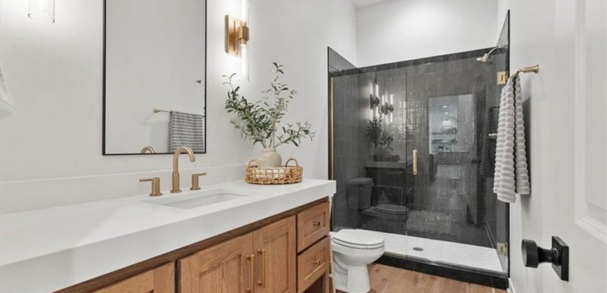 Homes for Sale in Kansas City, MO 64157 | 8837 N KENTUCKY Avenue