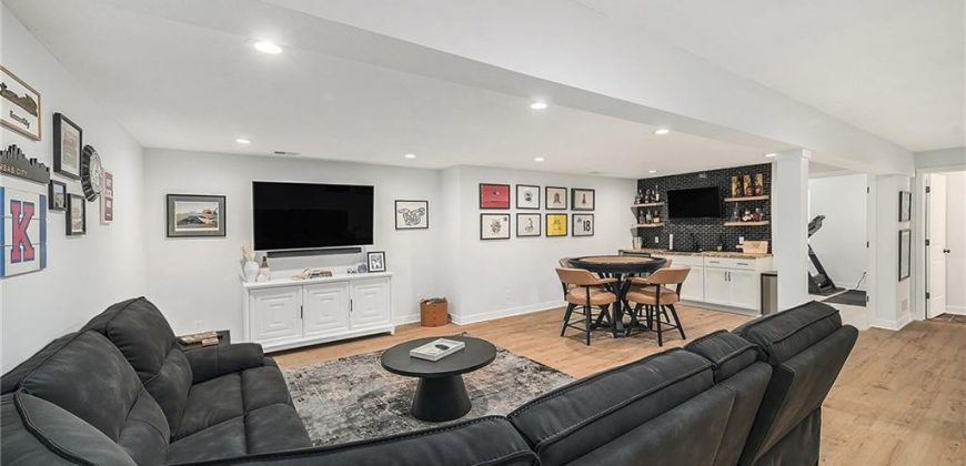 Homes for Sale in Kansas City, MO 64154 | 3922 NW 96th Street