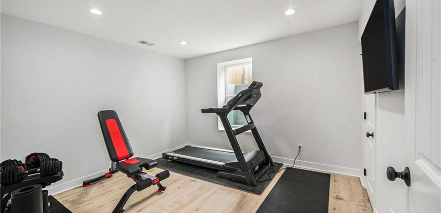 Homes for Sale in Kansas City, MO 64154 | 3922 NW 96th Street