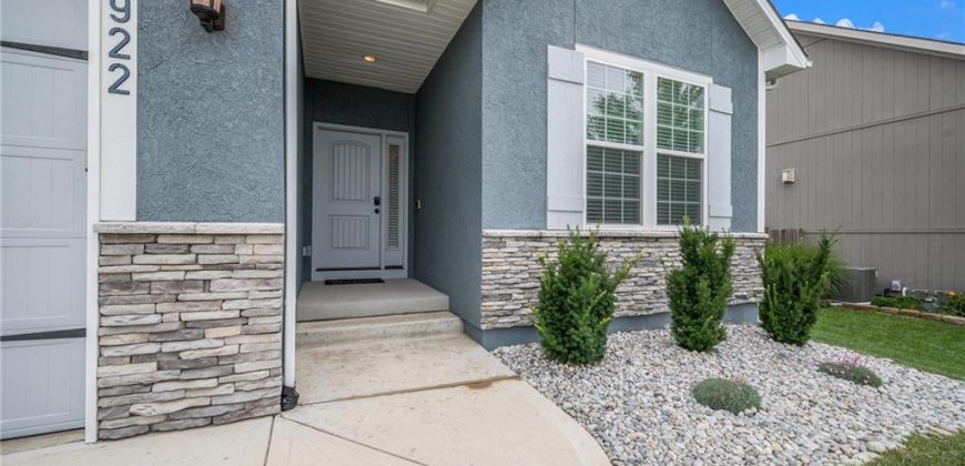 Homes for Sale in Kansas City, MO 64154 | 3922 NW 96th Street