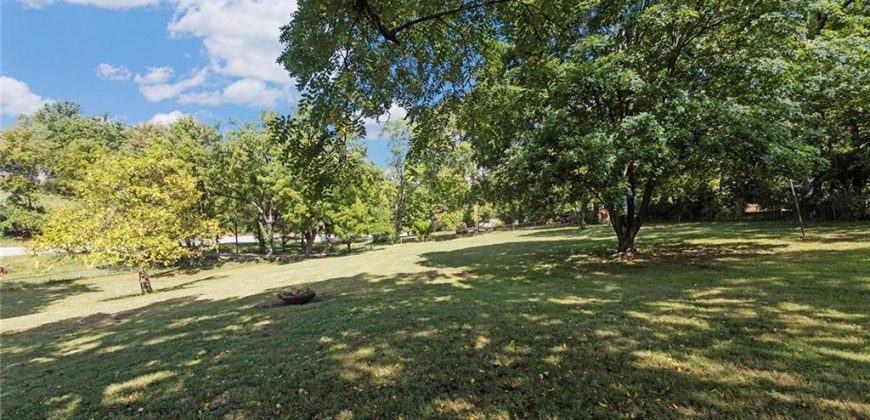 Homes for Sale in Kansas City, MO 64116 | 2204 NE 39TH Street