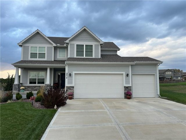 Homes for Sale in Kansas City, MO 64154 | 9416 N Cosby Avenue