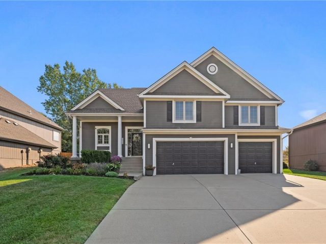 Homes for Sale in Kansas City, MO 64156 | 9015 N Agnes Avenue