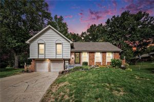 2704-NE-67th-Place-mls-2578058-image-1