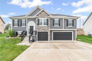 1020--Poplar-Lane-mls-2579839-image-1