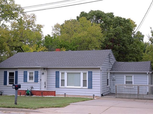 Homes for Sale in Gladstone, MO 64118 | 202  NE 76th Terrace