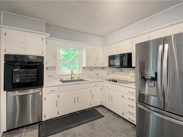 Homes for Sale in Liberty, MO 64068 | 1196  Lake Road