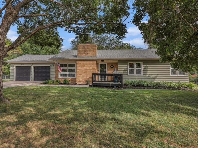 Homes for Sale in Kansas City, MO 64118 | 5411 N Wyandotte Street