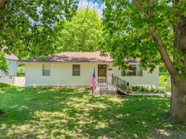 Homes for Sale in Kansas City, MO 64119 | 8004 NE 57th Street