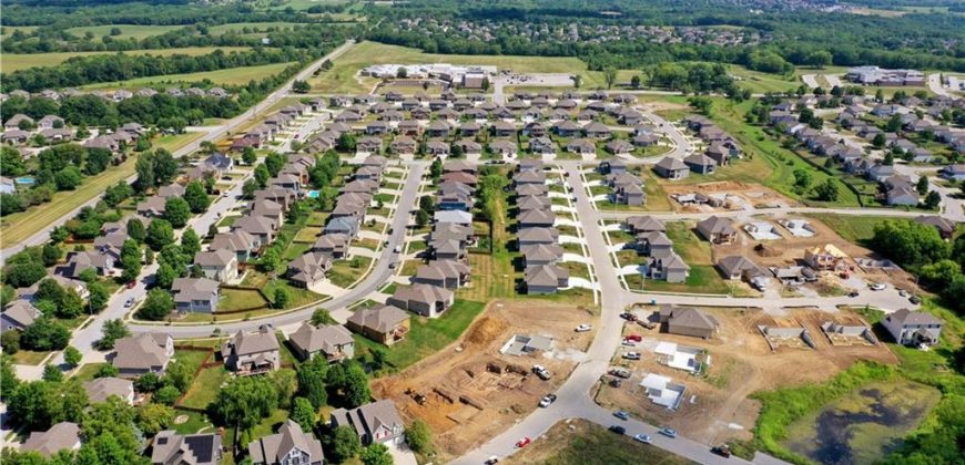 Homes for Sale in Kansas City, MO 64156 | 3707 NE 90th Street