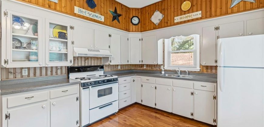 Homes for Sale in Liberty, MO 64068 | 324  Harrison Street