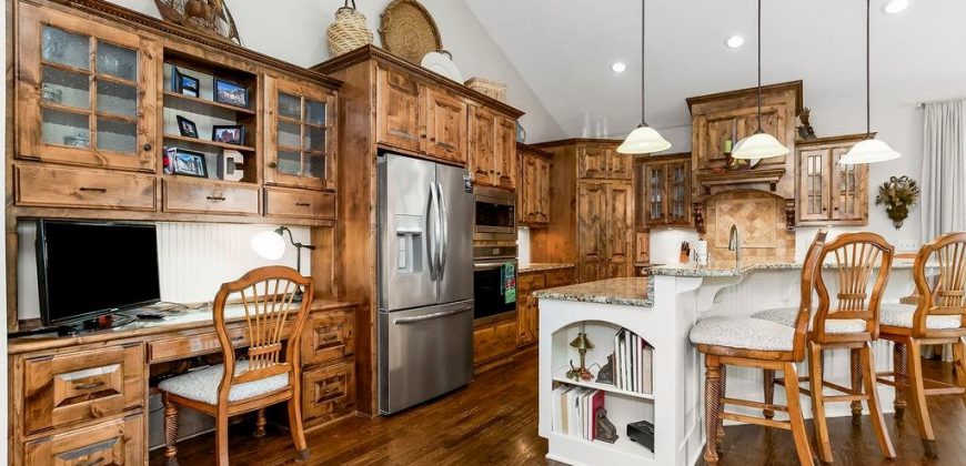 Homes for Sale in Lake Waukomis, MO 64151 | 631  North Shore Drive