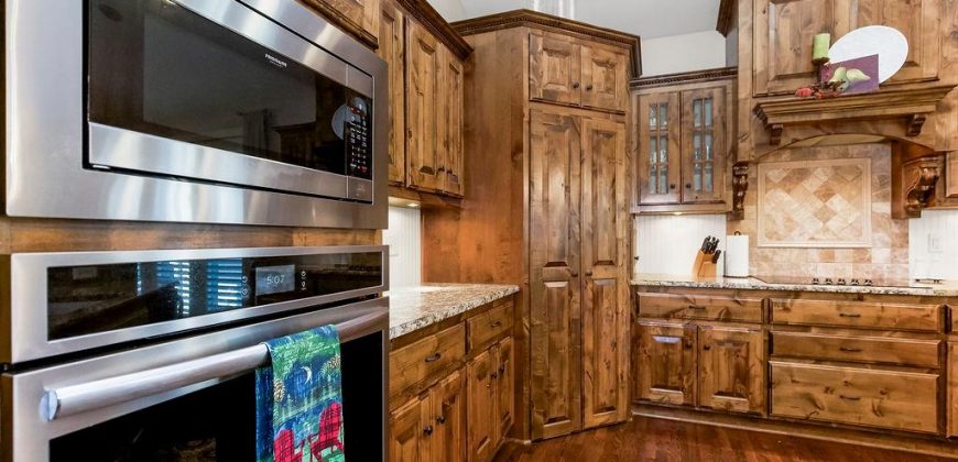 Homes for Sale in Lake Waukomis, MO 64151 | 631  North Shore Drive