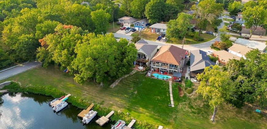 Homes for Sale in Lake Waukomis, MO 64151 | 631  North Shore Drive