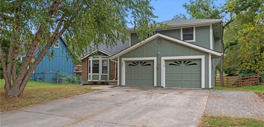Homes for Sale in Kansas City, MO 64118 | 301 NW 80th Street Homes for Sale in Kansas City, MO 64118 | 301 NW 80th Street