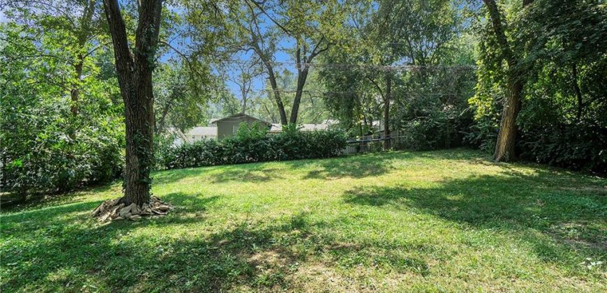 Homes for Sale in Liberty, MO 64068 | 215  Grant Street