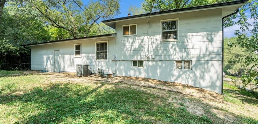 Homes for Sale in Liberty, MO 64068 | 215  Grant Street