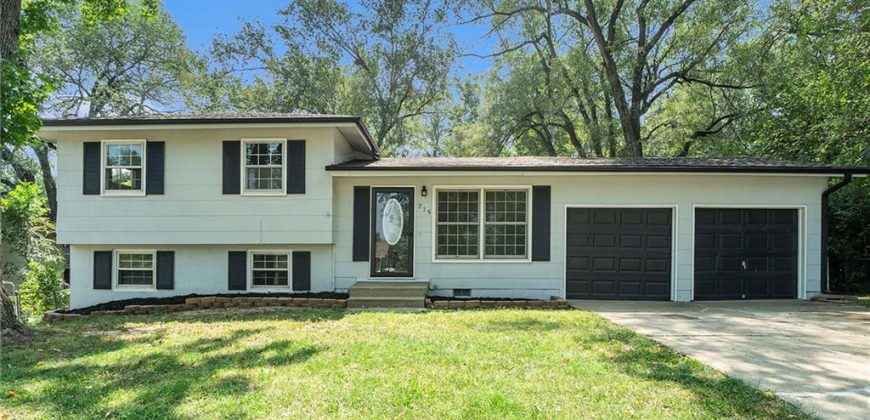 Homes for Sale in Liberty, MO 64068 | 215  Grant Street