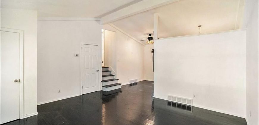 Homes for Sale in Liberty, MO 64068 | 215  Grant Street