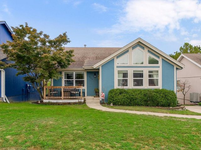 Homes for Sale in Kansas City, MO 64118 | 929 NW 63rd Street