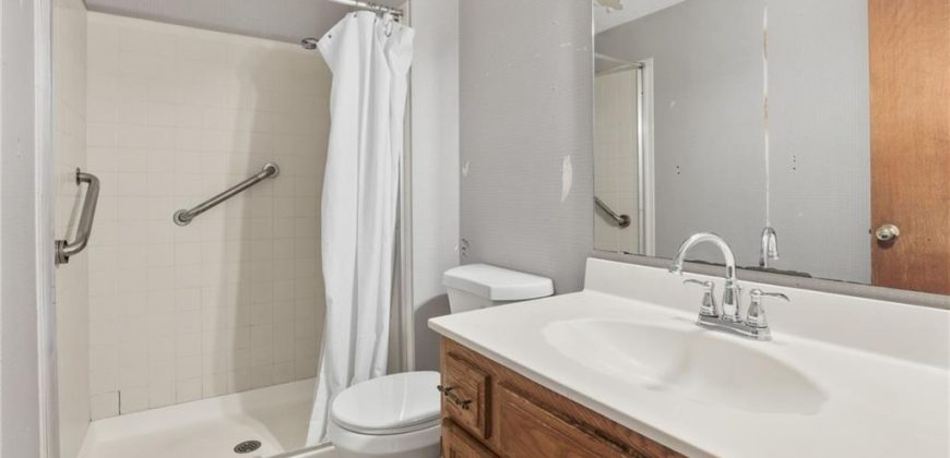 Homes for Sale in Liberty, MO 64068 | 862  Amesbury Avenue